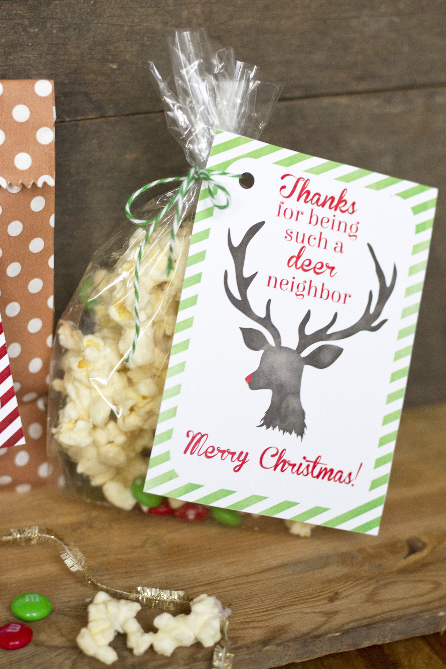 A Super Cute Free Deer Printable featured by Utah life and style blog, By Jen Rose: festive popcorn treats