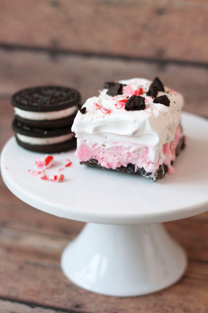 Easy Oreo Peppermint Ice Cream Cake