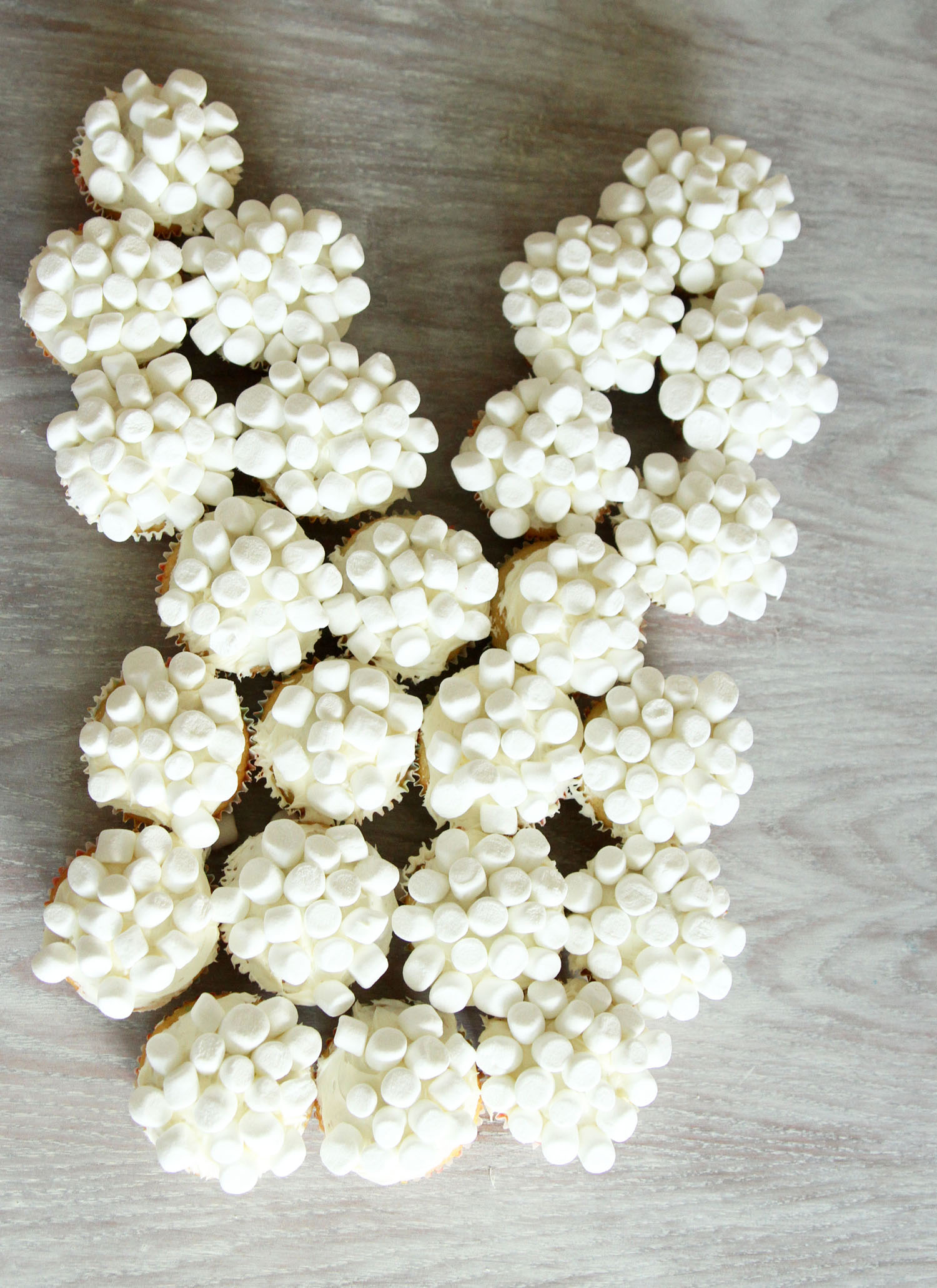 Free Easter Cards & Bunny Cupcake Cake Tradition by popular Utah lifestyle blogger By Jen Rose