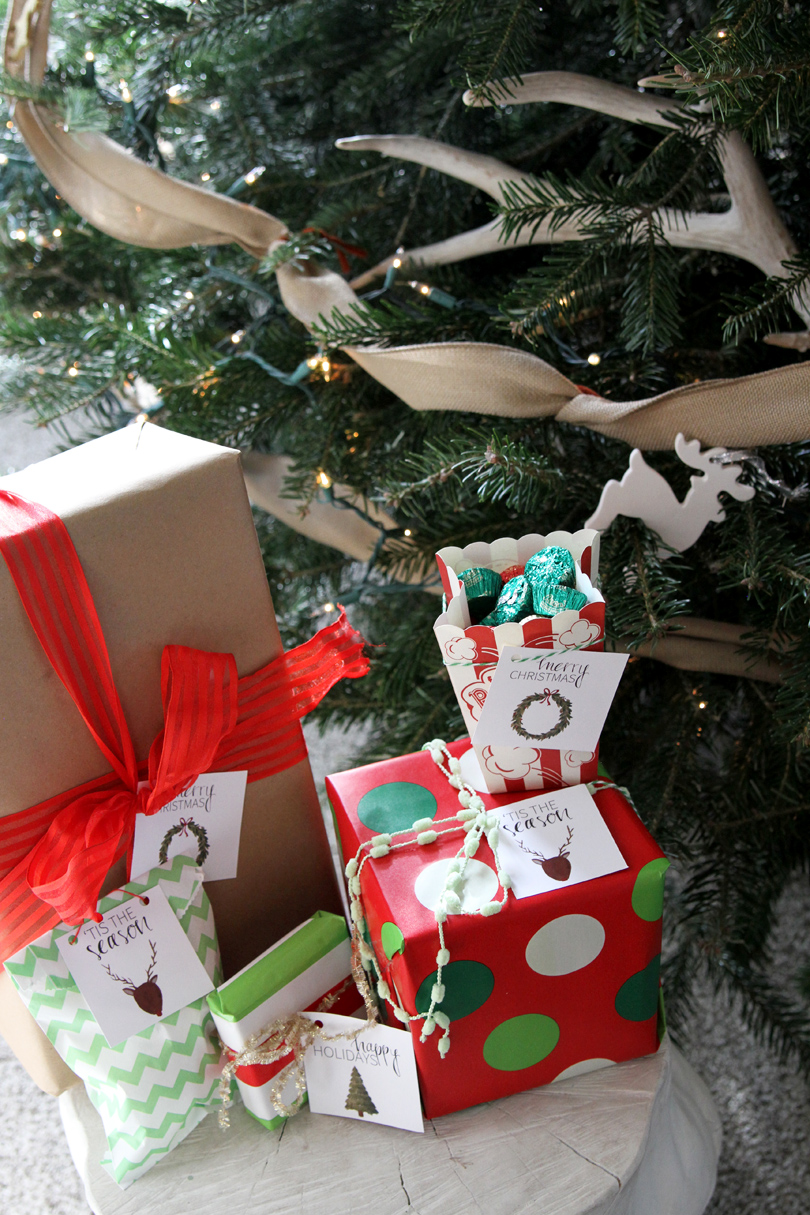 Gift Wrap with Scotch®Tape & Free Christmas Printable Tags