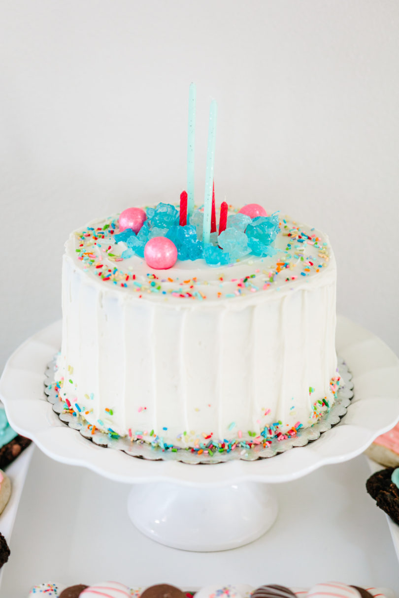 Cute gender reveal party idea with dessert! by Utah mom blogger By Jen Rose