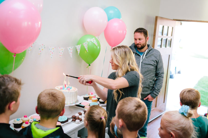 Simple Party Ideas - Gender Reveal Party Ideas by Utah mom blogger By Jen Rose