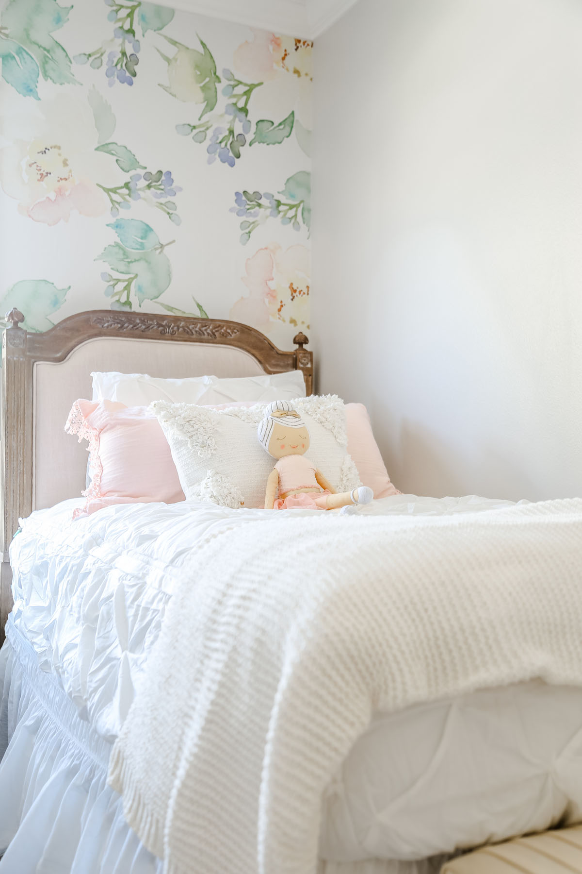 Shabby Chic Girls Bedroom