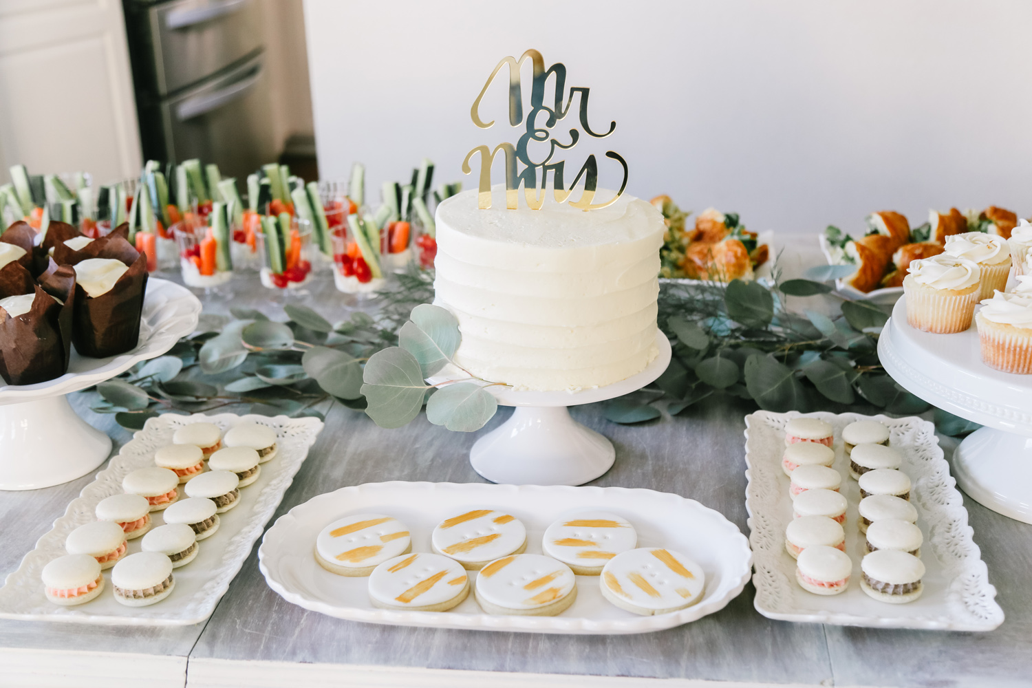 Tips to Host the Perfect Simple White Bridal Shower featured by Utah lifestyle blog, By Jen Rose