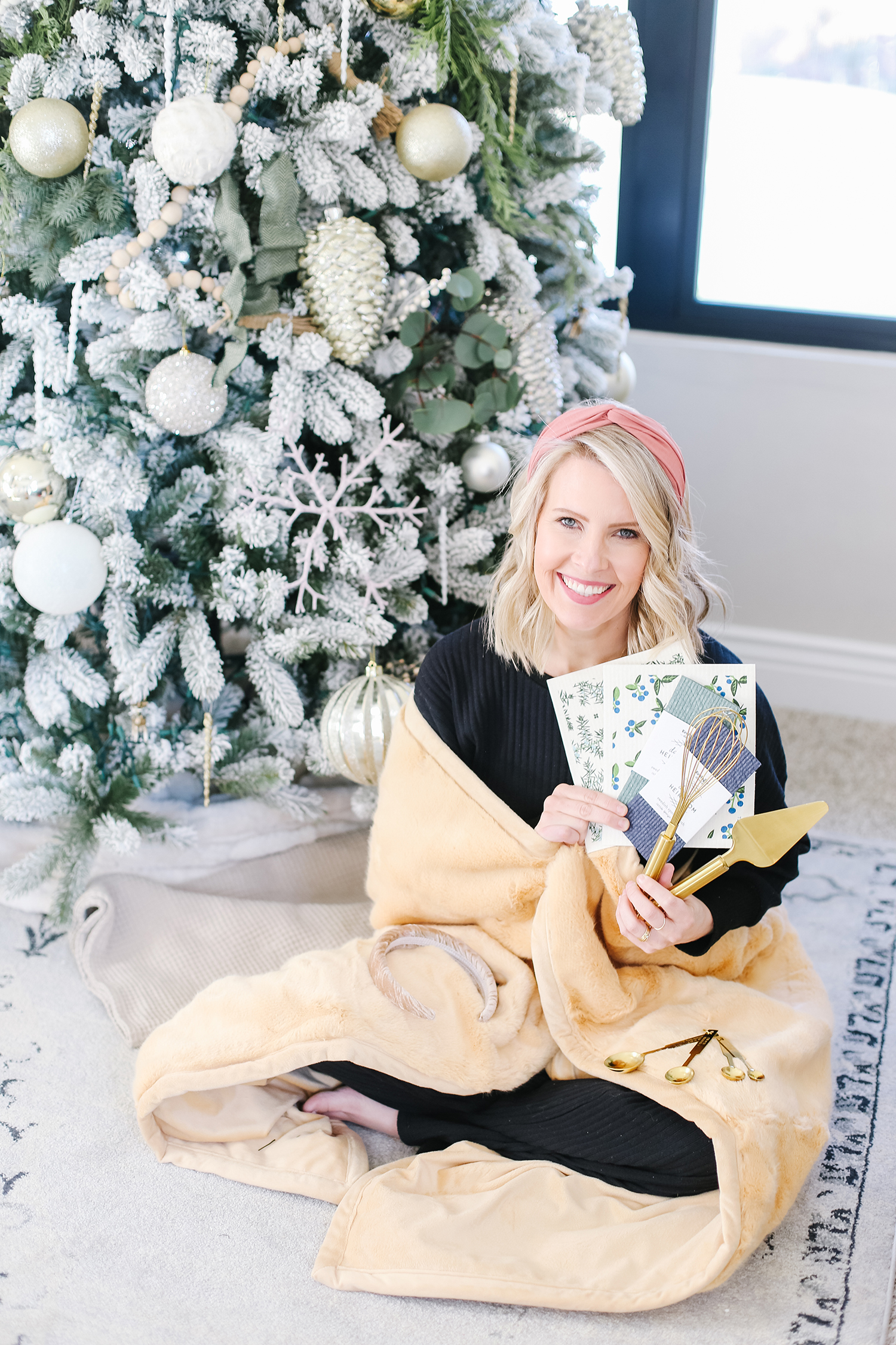 Unique Holiday Gift Ideas for Her featured by Utah lifestyle blogger, By Jen Rose- Such cute home decor gifts for mom, friends, and yourself!